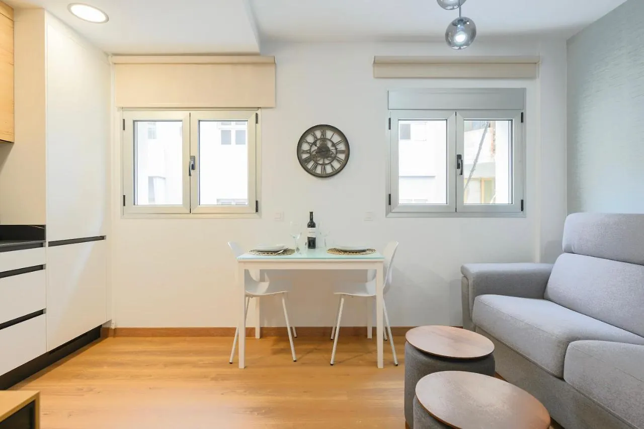 Designer Studio Apartment 100M From The Beach Las Palmas de Gran Canaria Spain